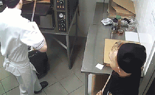 5448e7d6814416623261a853d5dc4ca6.gif : 으뜨거따시.gif
