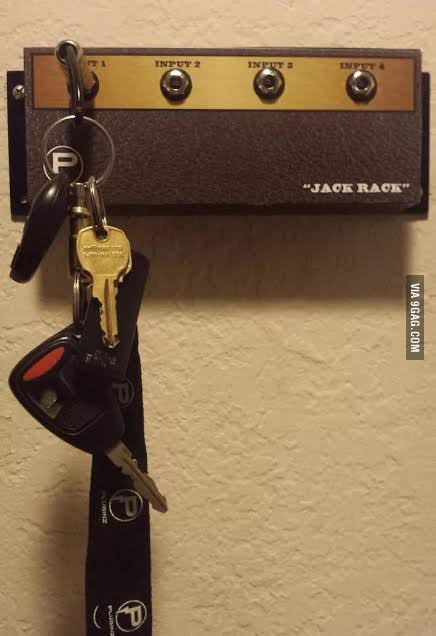 Musician-came-up-with-a-new-way-to-hang-his-keys.jpg