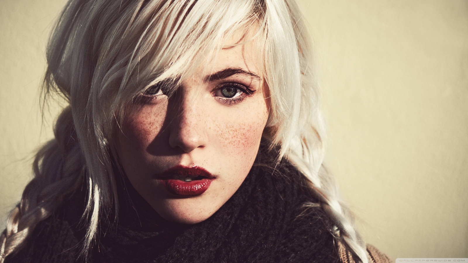 girl_white_hair_and_dark_eyebrows-wallpaper-1600x900.jpg