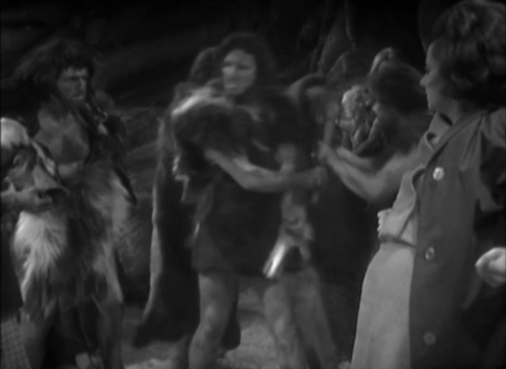 Doctor Who - S01E01 (001) - An Unearthly Child (2) - The Cave of Skulls.avi_20151210_181034.171.jpg