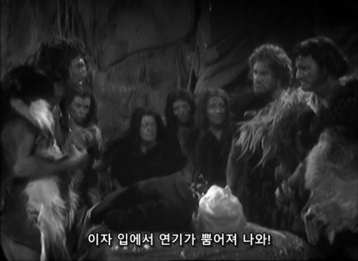 Doctor Who - S01E01 (001) - An Unearthly Child (2) - The Cave of Skulls.avi_20151210_180721.281.jpg