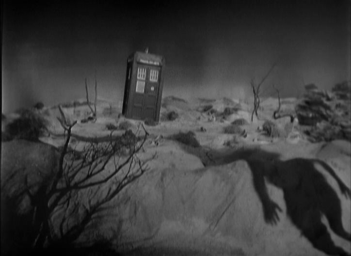 Doctor Who - S01E01 (001) - An Unearthly Child (2) - The Cave of Skulls.avi_20151210_171832.640.jpg