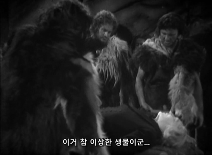 Doctor Who - S01E01 (001) - An Unearthly Child (2) - The Cave of Skulls.avi_20151210_180658.421.jpg