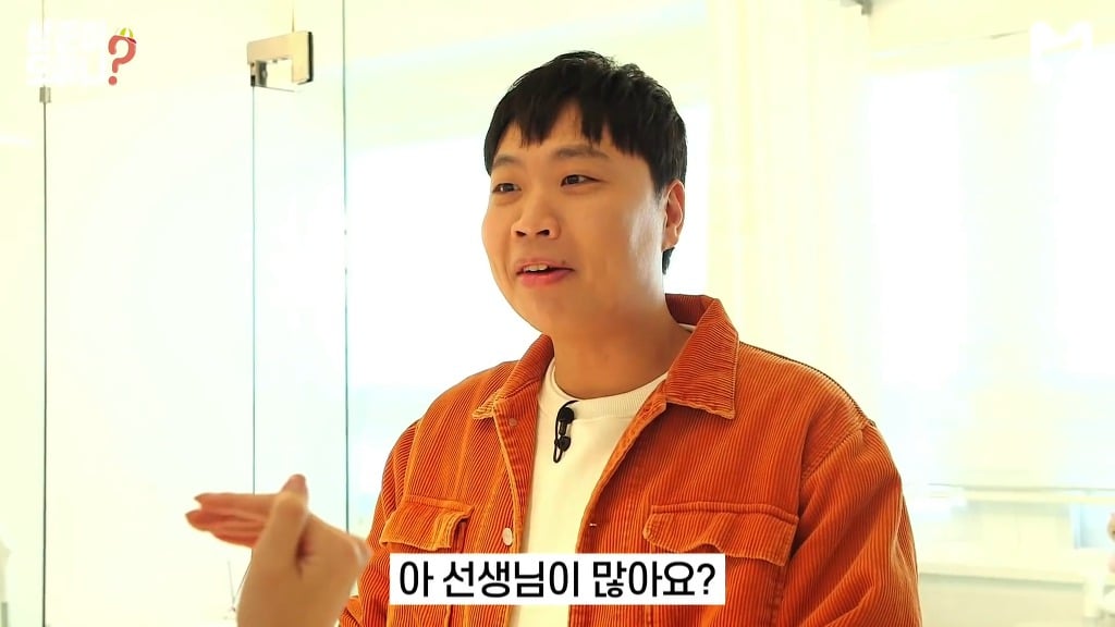필라테스 요정 ㅇㅈ_ 입 찢어지는 이상준 미녀 강사들과 필라테스를 [상준아 모하니] 9회 By 모비딕 (Mobidic) - YouTube (1080p).mp4_20191127_171858.079.jpg