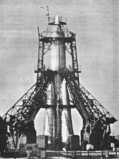 Sputnik 1 - R-7.jpg