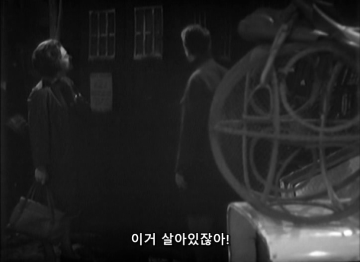 Doctor Who - S01E01 (001) - An Unearthly Child (1) - An Unearthly Child.avi_20151209_113403.250.jpg