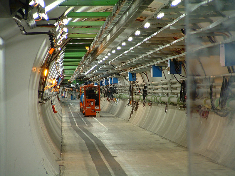 CERN LHC(선형가속기).jpg